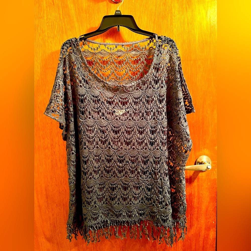 olive gray woven blouse, fringed edge, size XL, includes cami.
